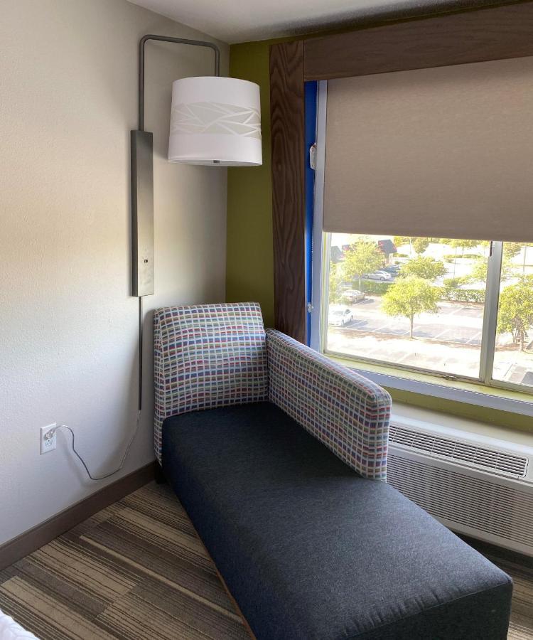 Holiday Inn Express & Suites Columbia-I-26 @ Harbison Blvd By Ihg Eksteriør bilde