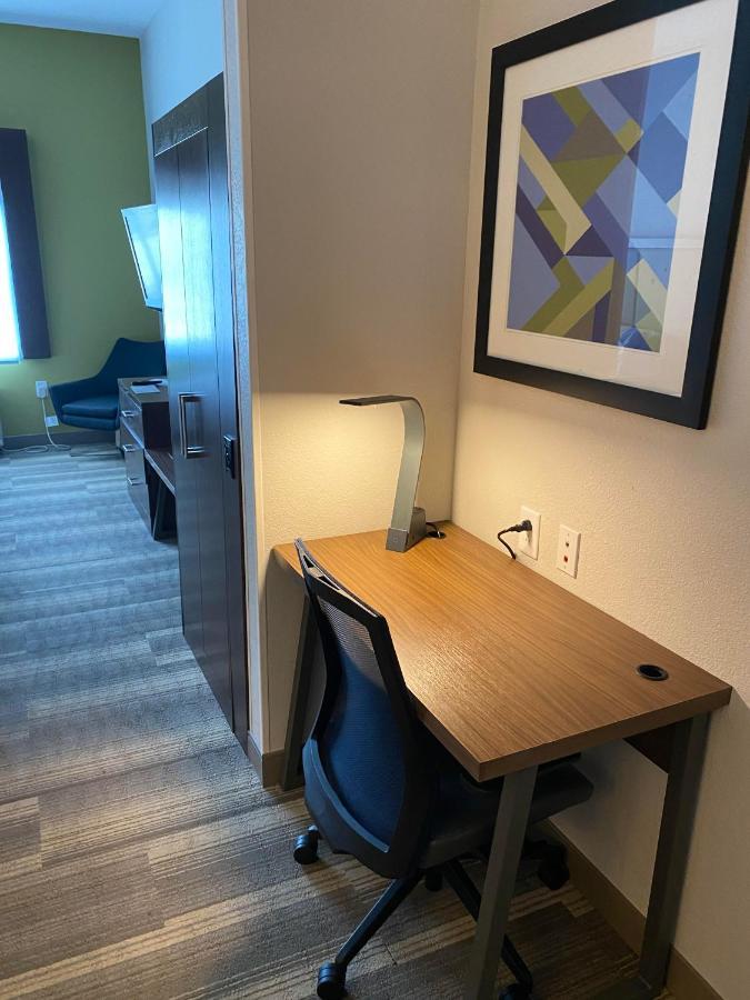Holiday Inn Express & Suites Columbia-I-26 @ Harbison Blvd By Ihg Eksteriør bilde