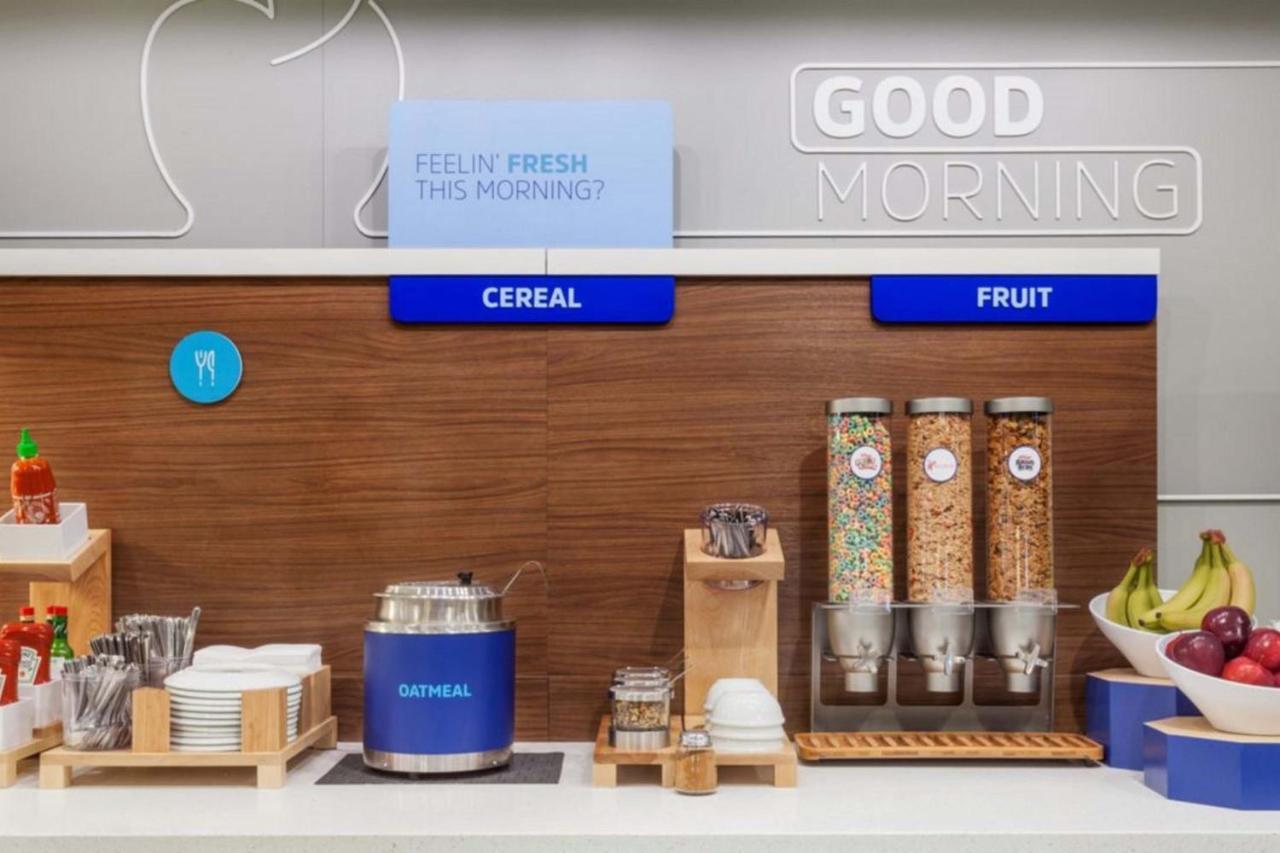Holiday Inn Express & Suites Columbia-I-26 @ Harbison Blvd By Ihg Eksteriør bilde