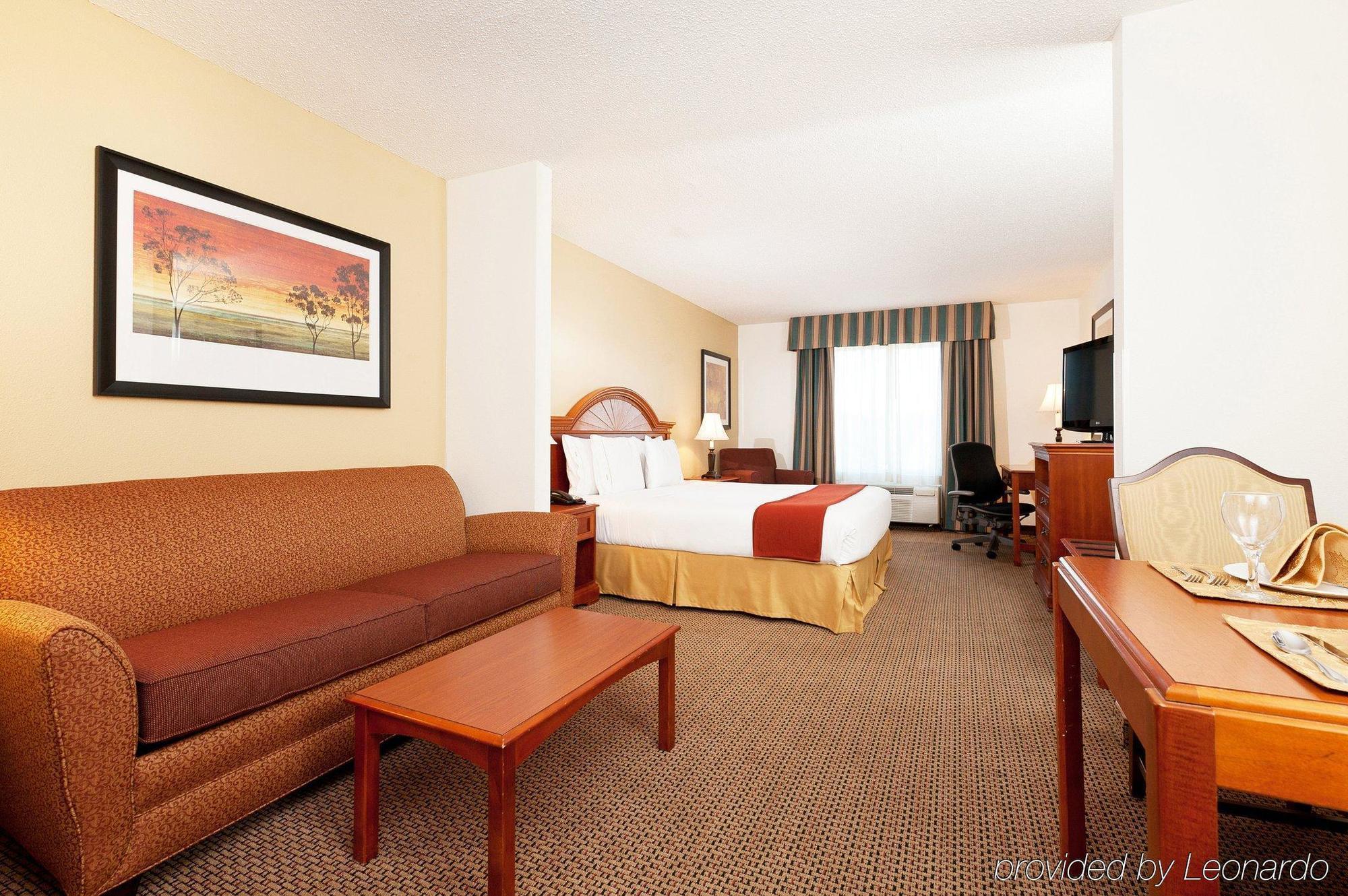 Holiday Inn Express & Suites Columbia-I-26 @ Harbison Blvd By Ihg Eksteriør bilde