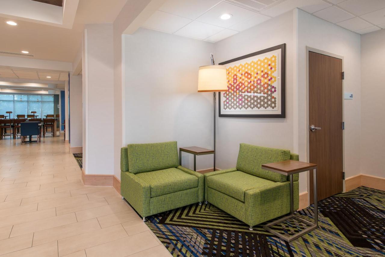 Holiday Inn Express & Suites Columbia-I-26 @ Harbison Blvd By Ihg Eksteriør bilde