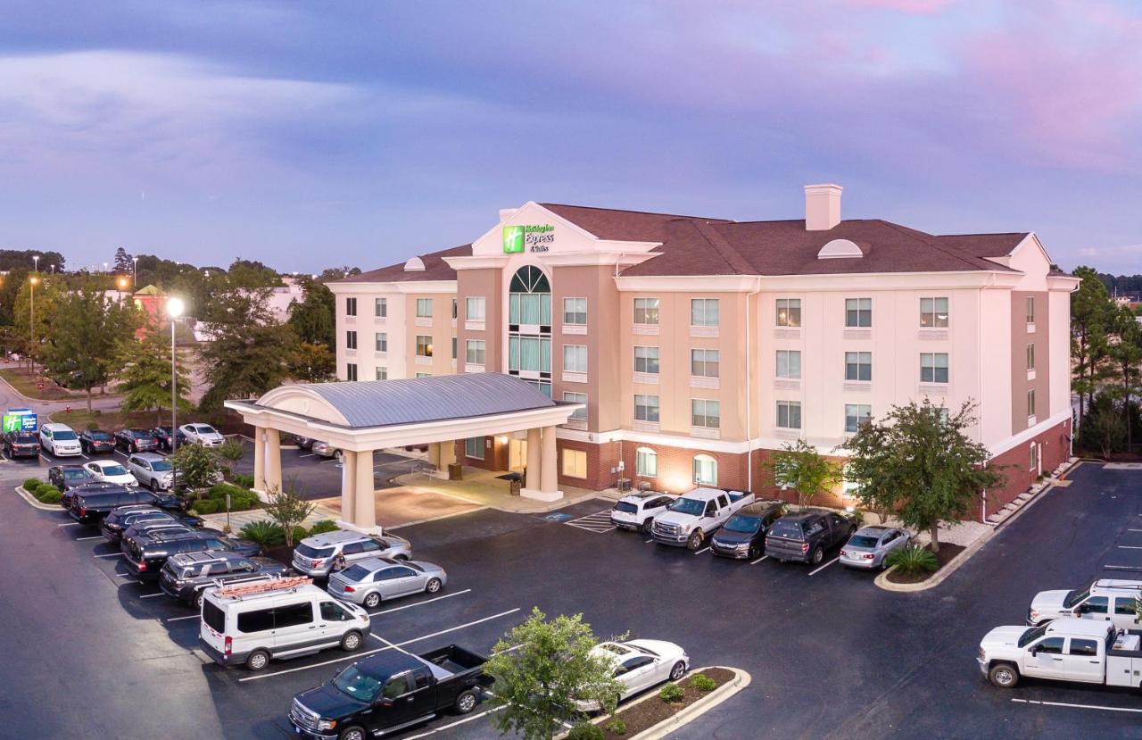 Holiday Inn Express & Suites Columbia-I-26 @ Harbison Blvd By Ihg Eksteriør bilde
